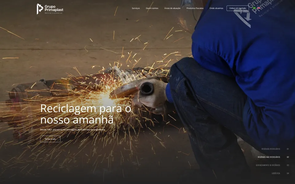 Primaplast home page: sparks flying from a worker's grinder under the line “Reciclagem para o nosso amanhã”.